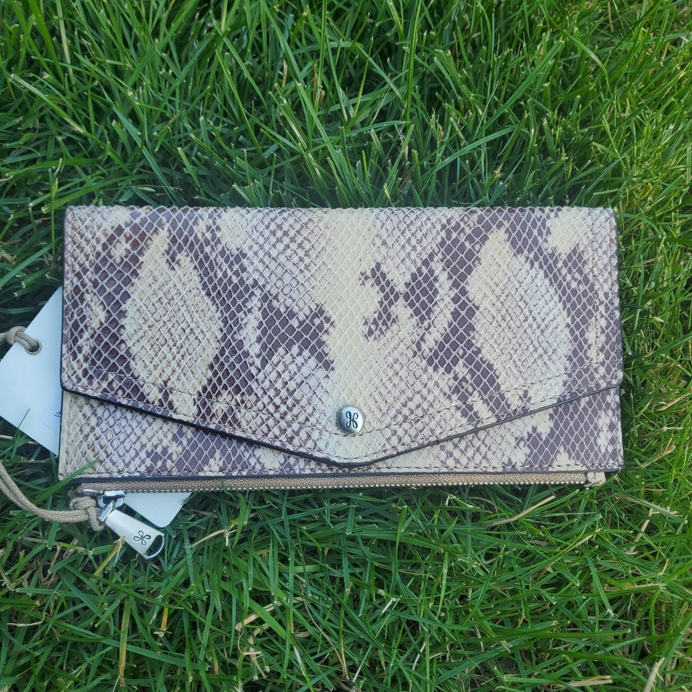 Hobo Esprit Wallet - Picture 2 of 5